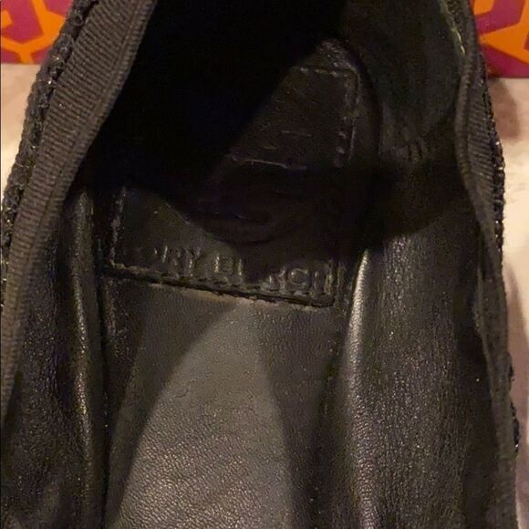 Tory Burch Black Caroline Arabia Elastic Flats - Size 7 1/2 - Picture 3 of 7